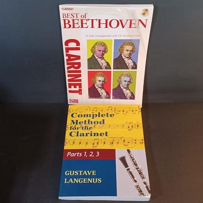 LOT 205: Vintage Franz Electric Metronome with Musical Instrument Related Books and Accessories