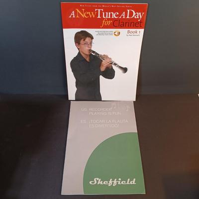 LOT 205: Vintage Franz Electric Metronome with Musical Instrument Related Books and Accessories