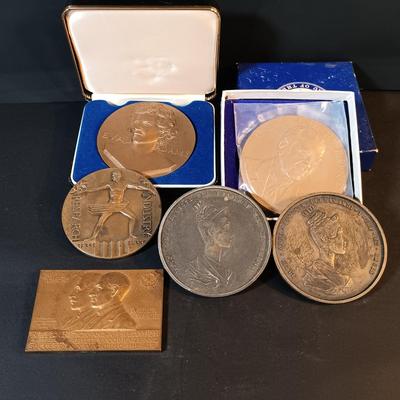 LOT 211: Set of(6) Bronze Medals- Wright Brothers 1909 Congressional Medal, 1933 Chicago World's Fair, 1961 Eva Adam's & More
