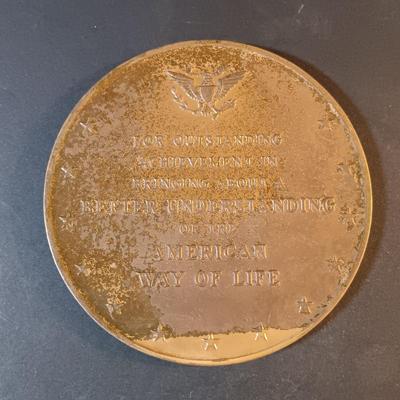 LOT 212: Set of (6) Bronze Medals- 1933 Chicago World's Fair, 1964 Freedom Foundation at Valley Forge, Met Life & More