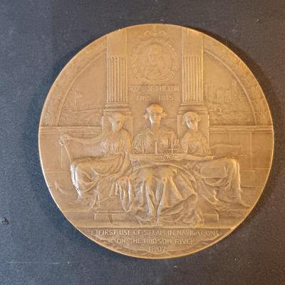LOT 212: Set of (6) Bronze Medals- 1933 Chicago World's Fair, 1964 Freedom Foundation at Valley Forge, Met Life & More
