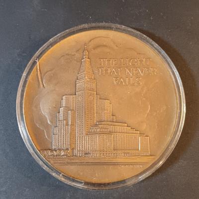 LOT 212: Set of (6) Bronze Medals- 1933 Chicago World's Fair, 1964 Freedom Foundation at Valley Forge, Met Life & More