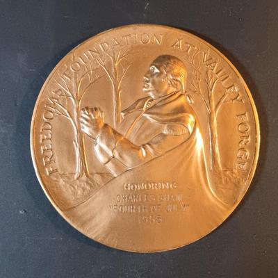 LOT 212: Set of (6) Bronze Medals- 1933 Chicago World's Fair, 1964 Freedom Foundation at Valley Forge, Met Life & More