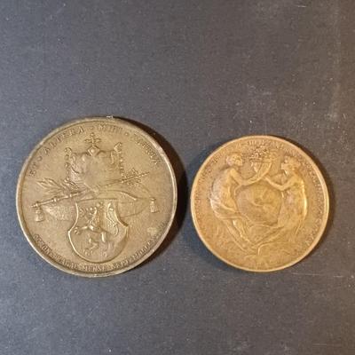 LOT 214: Set of (8) Commemorative Coins- 1933 Chicago World's Fair, 1915 Panama-Pacific, Hudson-Fulton & More