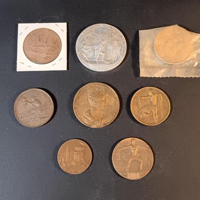 LOT 214: Set of (8) Commemorative Coins- 1933 Chicago World's Fair, 1915 Panama-Pacific, Hudson-Fulton & More