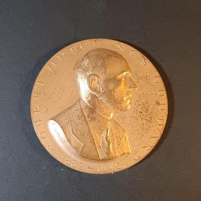 LOT 216: Set of (6) Bronze Medals- Jonas E. Salk, Robert Frost, FDR & More
