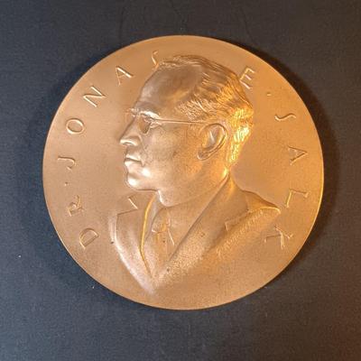 LOT 216: Set of (6) Bronze Medals- Jonas E. Salk, Robert Frost, FDR & More