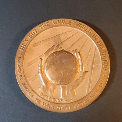 LOT 216: Set of (6) Bronze Medals- Jonas E. Salk, Robert Frost, FDR & More