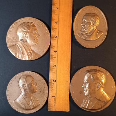 LOT 216: Set of (6) Bronze Medals- Jonas E. Salk, Robert Frost, FDR & More