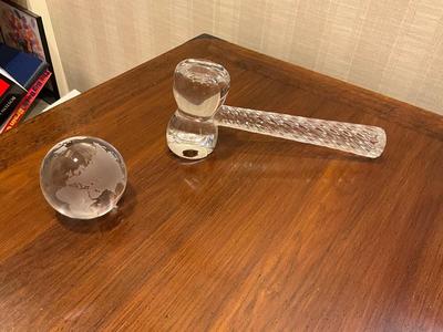 O631 Val St. Lambert Crystal Gavel with Crystal World Globe
