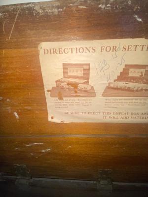 VINTAGE WOODEN DISPLAY SEED BOX