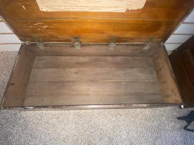 VINTAGE WOODEN DISPLAY SEED BOX