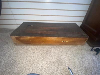 VINTAGE WOODEN DISPLAY SEED BOX