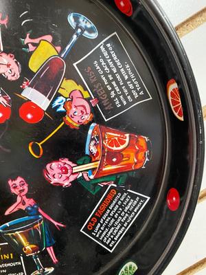 RETRO SERVING TRAY WITH CLASSIC DRINKS AND ROUTE 66 SIGNS