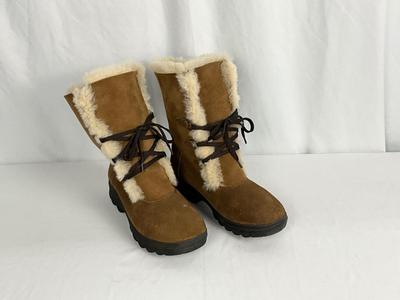 Lot B 464 Cloud Nine Warm Winter Faux Fur Lined Suede Boot (size 8)