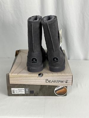 Lot A 472 NIB Bearpaw Elle Short Suede Charcoal Boot (size 8)