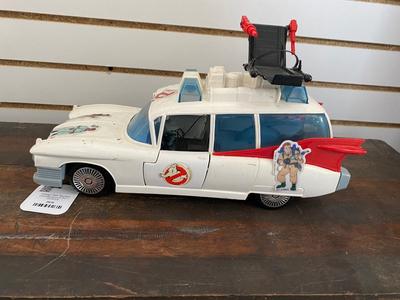 ECTO-1 1984 KENNER VINTAGE "THE REAL GHOSTBUSTERS" CAR