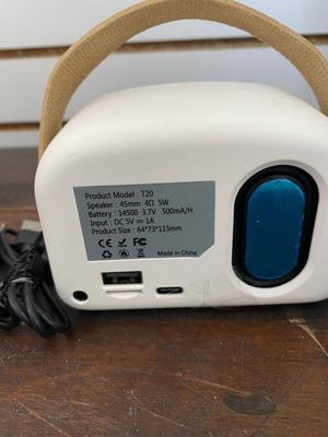 RETRO RADIO TISSUE HOLDER AND MINI BLUETOOTH RADIO MP3 PLAYER