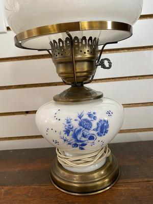 GONE WITH THE WIND HURRICANE LAMP/PARLOR LAMP