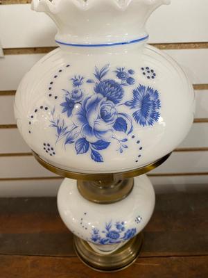 GONE WITH THE WIND HURRICANE LAMP/PARLOR LAMP