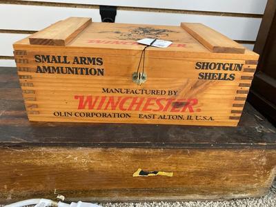 WINCHESTER 250 ROUND 12 GAUGE AMMO BOX