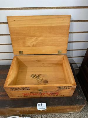 WINCHESTER 250 ROUND 12 GAUGE AMMO BOX