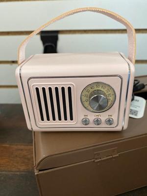 RETRO LIKE RADIO TISSUE BOX HOLDERS AND MINI BLUETOOTH RADIO