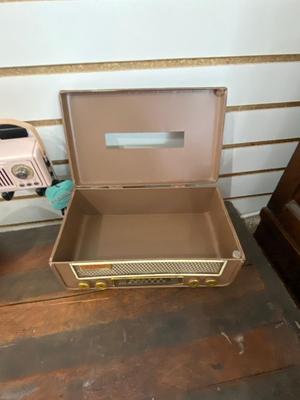 RETRO LIKE RADIO TISSUE BOX HOLDERS AND MINI BLUETOOTH RADIO