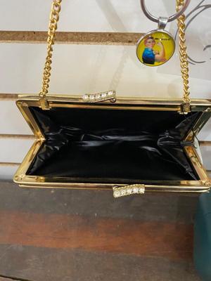 VINTAGE GOLD CLUTCH, MINI BLUETOOTH RADIO/MP3 PLAYER, WINDOW DECAL, TISSUE BOX HOLDER