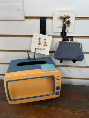 TISSUE BOX/CELL PHONE HOLDER, COIN PURSE, BUMBLE BEE BROOCH AND STONE EARRINGS