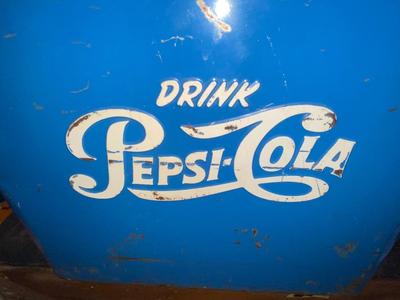 GREAT CONDITION 1950’S METAL PEPSI-COLA COOLER