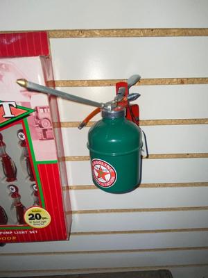 TEXACO LIGHT SET AND OIL CAN