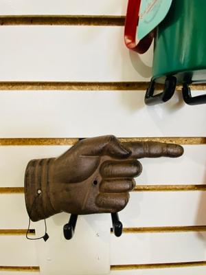 SINCLAIR OIL CAN, OILZUM THERMOMETER, CAST IRON HAND POINTING A FINGER