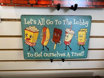 COLLECTIBLE TIN SIGNS