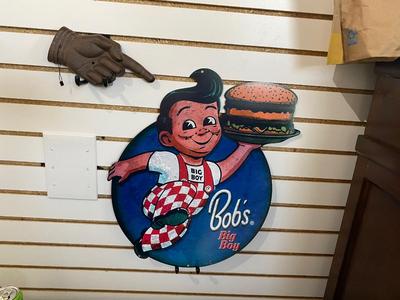 BIG BOY SIGN AND CLASSIC CAST IRON HAND POINTING A FINGER