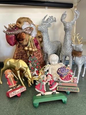 Garage- Christmas Santa & Glitter reindeer