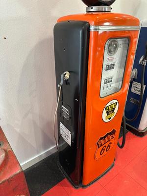AUTHENTIC RETRO PHILLIPS 66 GAS PUMP WITH GLOBE