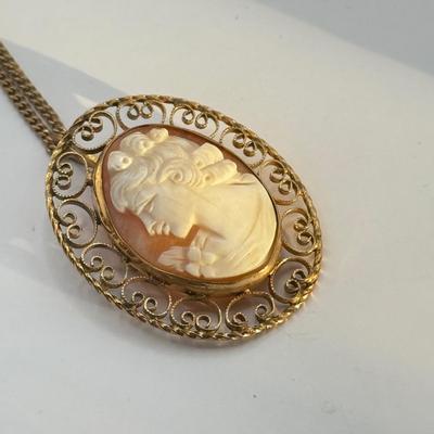 LOT 333J: Vintage 1/20th 12kt Gold Fill Shell Cameo Pendant / Brooch on 18” Chain