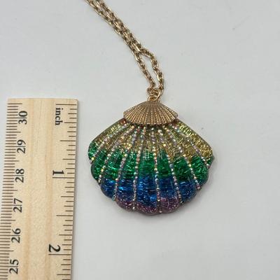 LOT 340J: Betsey Johnson Gold Tone Shell Pendant Necklace (21”)