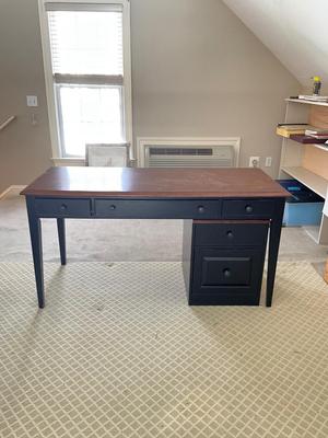 BR643 Black and Wood Top HOOKER Desk and Filing Cabinet