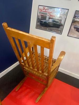 NICE BIG ROCKING CHAIR