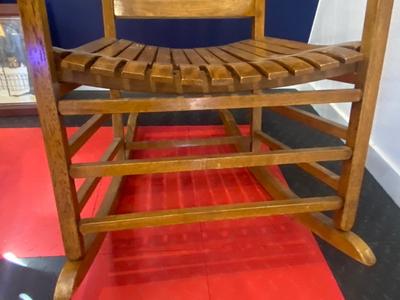 NICE BIG ROCKING CHAIR
