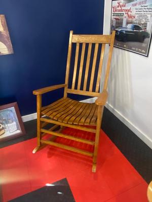 NICE BIG ROCKING CHAIR