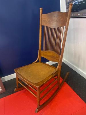 ANTIQUE ROCKING CHAIR