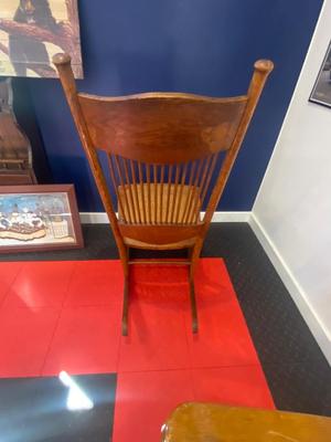 ANTIQUE ROCKING CHAIR