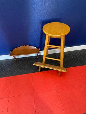 2 WALL SHELFS AND AN OAK STOOL