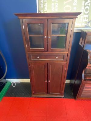 NICE LITTLE STORAGE/DISPLAY CABINET