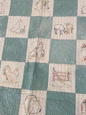 ADORABLE BARNYARD HANDMADE EMBROIDERED QUILT