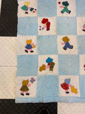 BABY QUILT AND LARGE BEDSPREAD QUILT