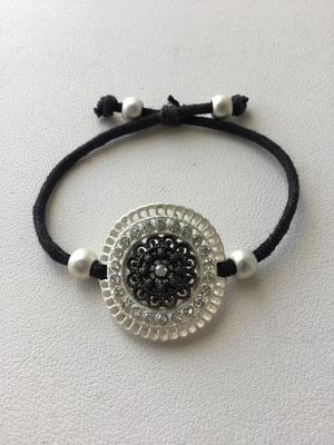 Beautiful adjustable fashion bracelet